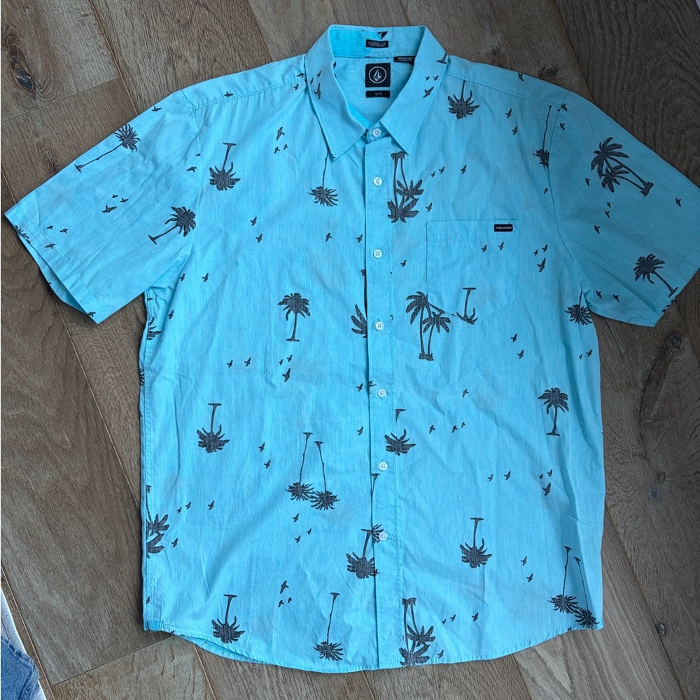 Volcom Men's Blue Short Sleeve Palm-Print Button Down Shirt